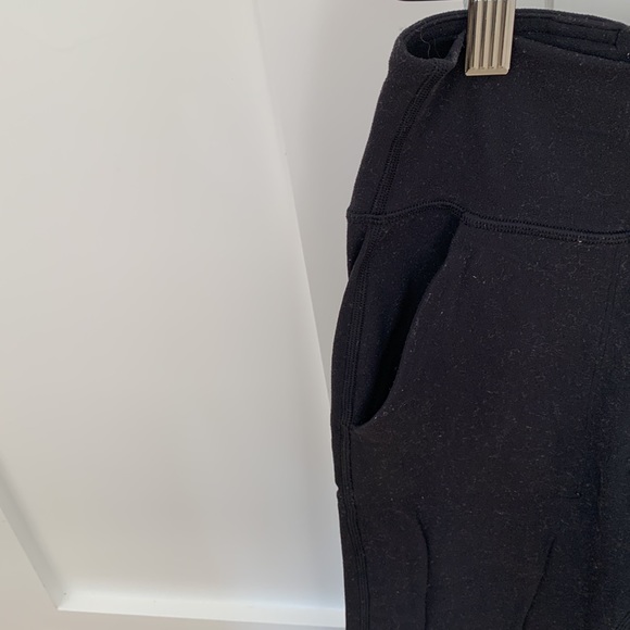 Lululemon Align Joggers - Picture 3 of 4